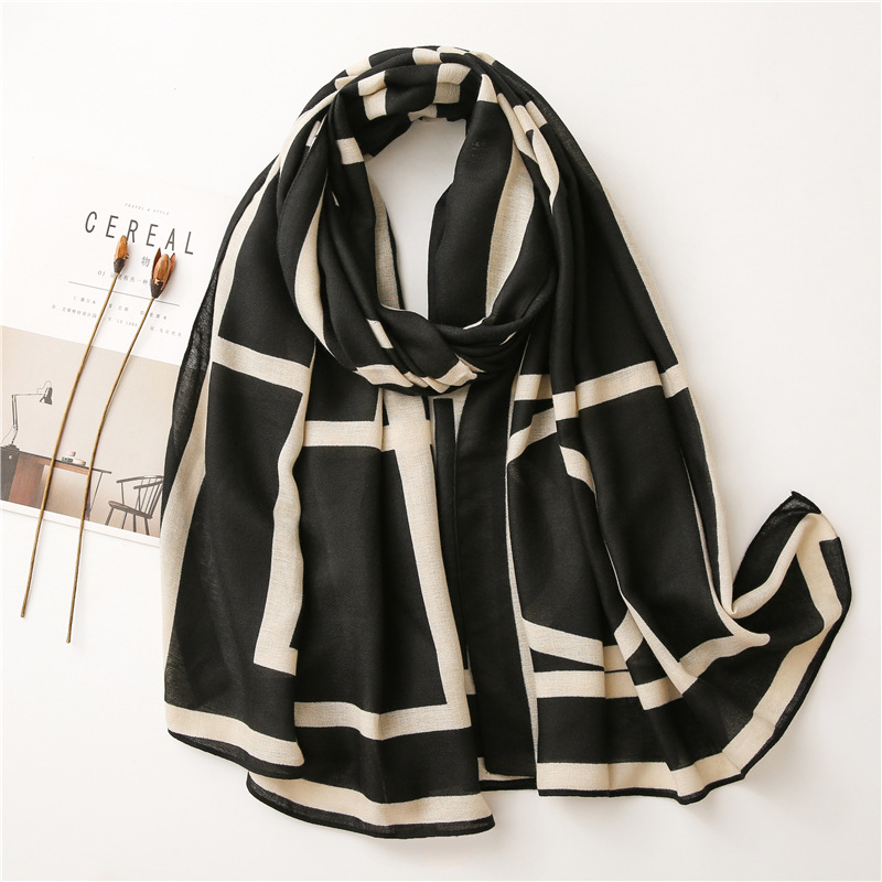 Spain Luxury Brand Black Beige - Tippet Line ulasan dan harga