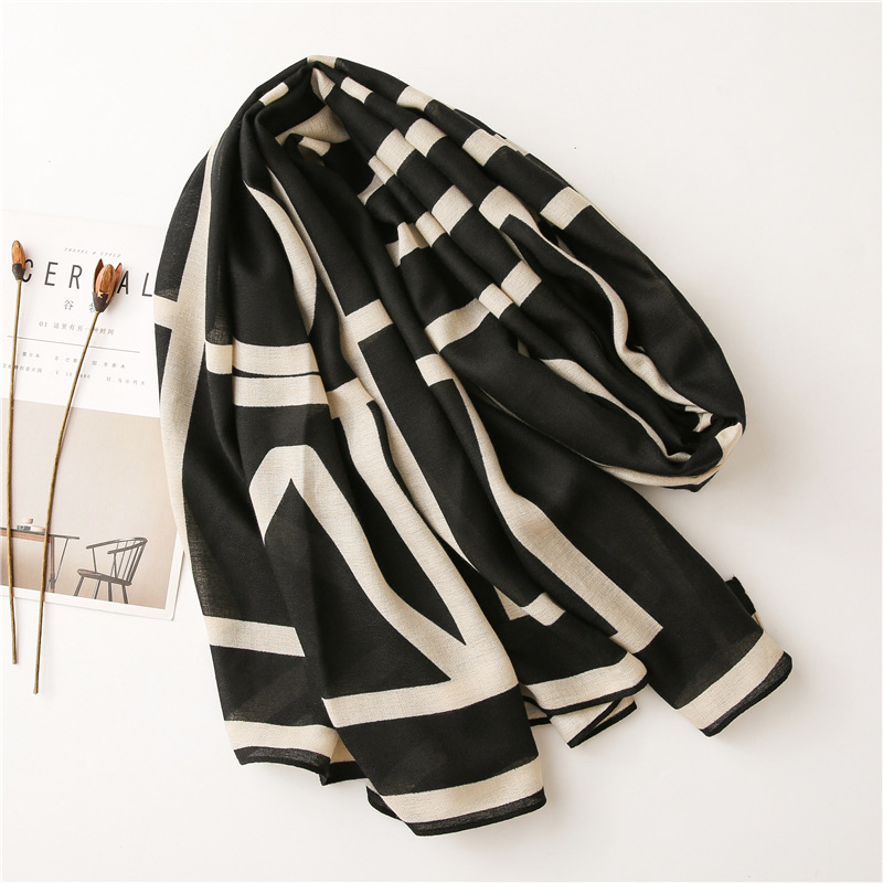 Spain Luxury Brand Black Beige - Tippet Line ulasan dan harga